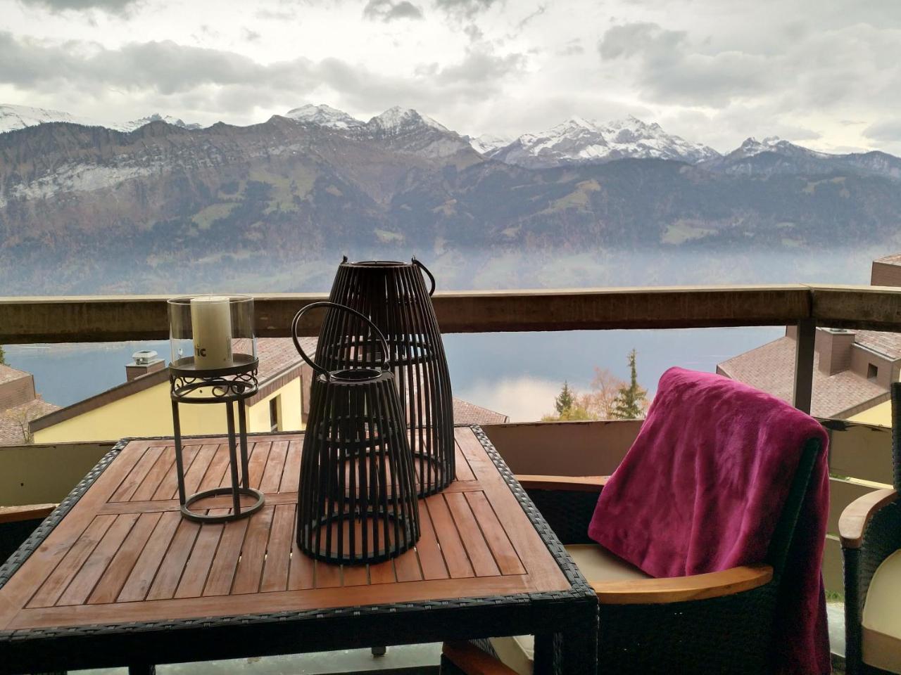 Swiss Seeblick Apartment Mit Hotelanbindung Beatenberg Exterior photo