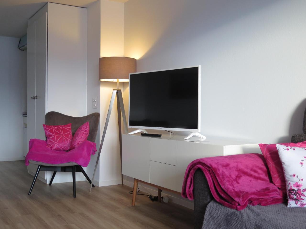 Swiss Seeblick Apartment Mit Hotelanbindung Beatenberg Exterior photo